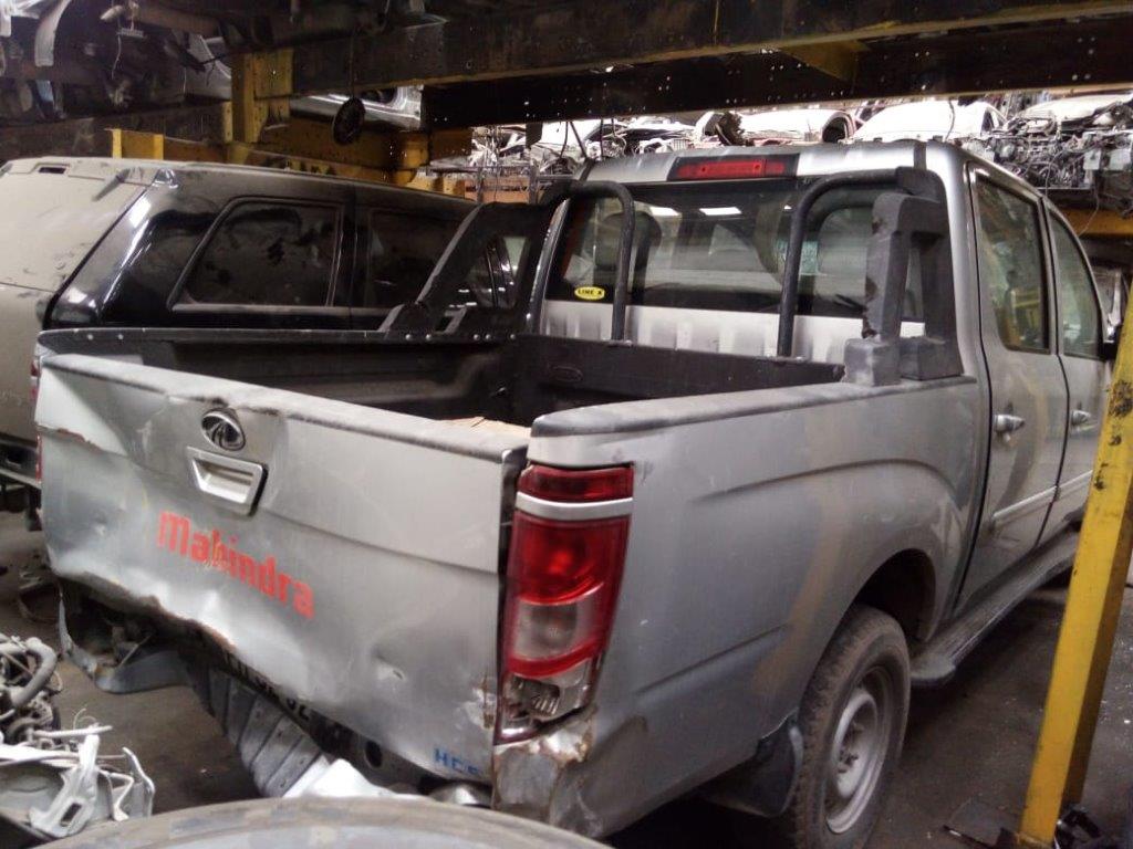  Mahindra GENIO 2013    EN DESARME